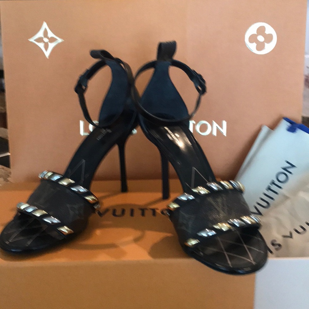 Louie Vuitton ElDorado Sandal Shoe 37
